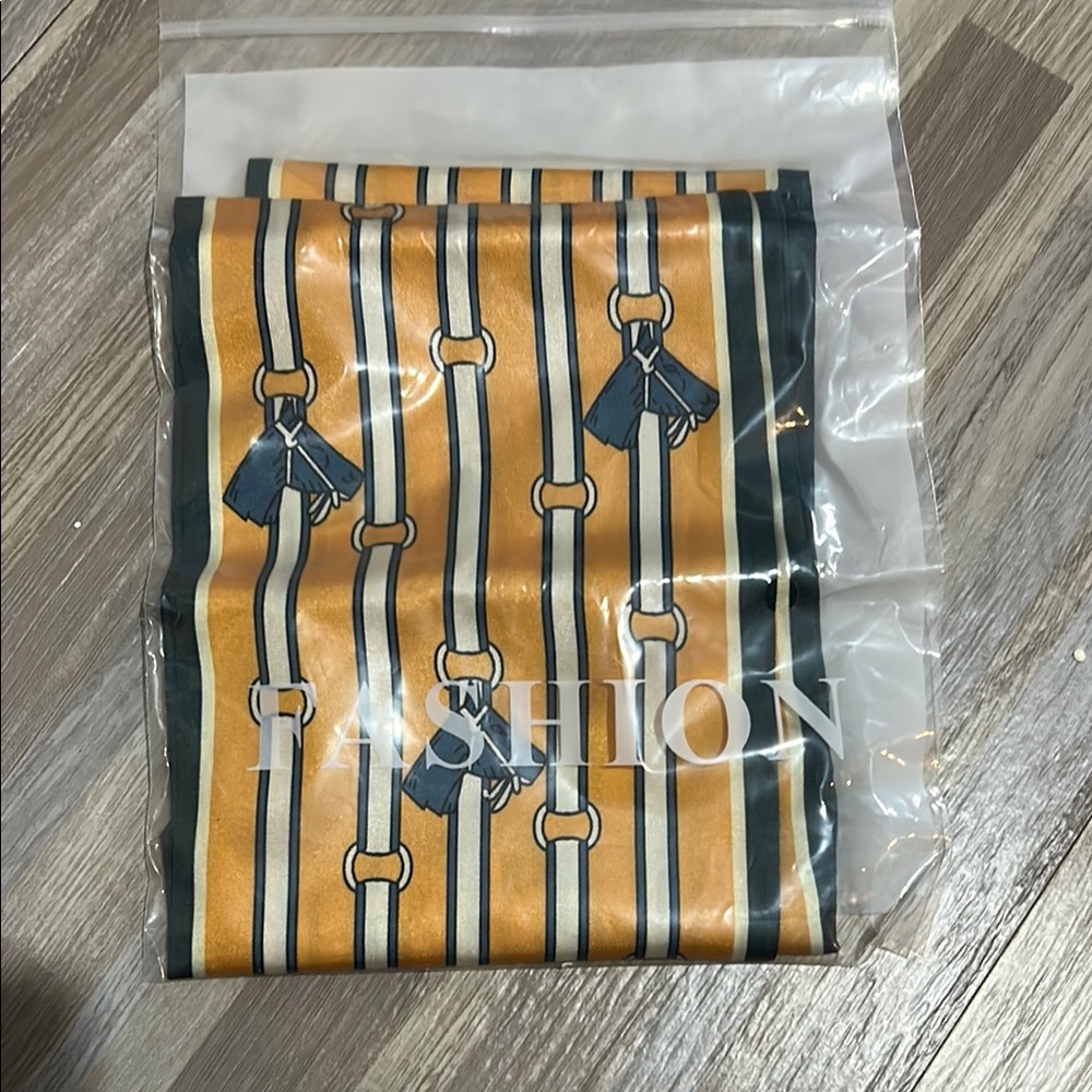 Striped Scarf with Tassel Design